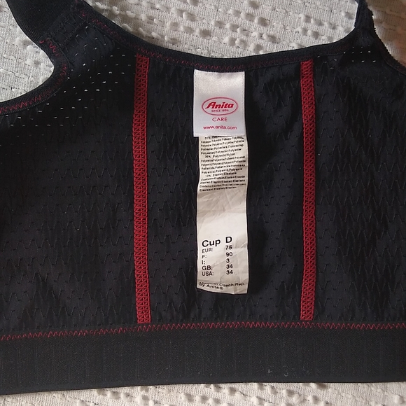 Anita post surgical compression bra - Picture 3 of 3